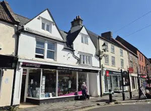 76 High Street, Wells, Somerset, BA5